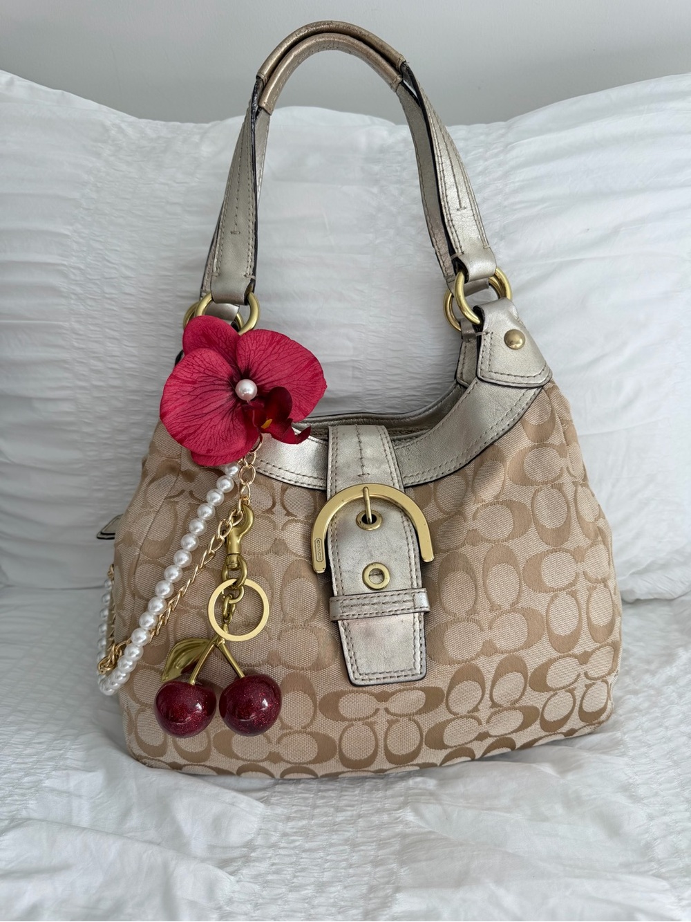 Vintage Coach Soho Lynn Shoulder Hobo Bag (Small)